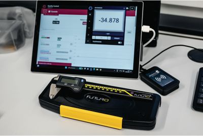 F942000.0100_b